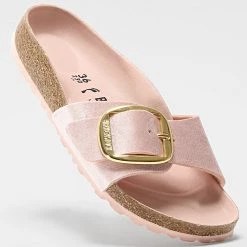 Meilleur prix 👍 Sandales Femme Madrid Big Buckle Rivet Light Rose de Birkenstock 🛒