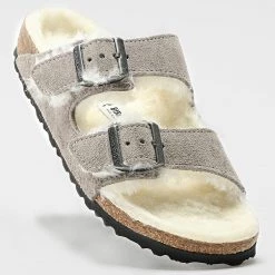 Acheter ⌛ Sandales Arizona Shearling Stone Coin de Birkenstock ✔️