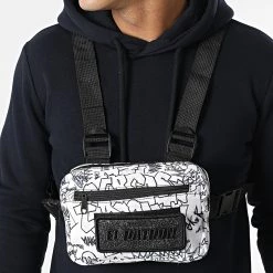 Tout neuf 😍 Sac Poitrine Chest Print Blanc de Skr 😉