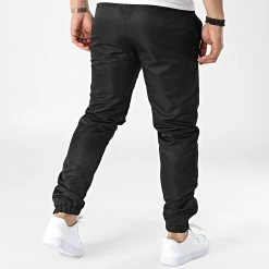 Acheter 😉 Pantalon Jogging Diamant Skull Noir Blanc de Untouchable 🌟 -Skr Soldes untouchable 311694 MACTYER JOGD SKULL NOIBLC 20220325T161553 04