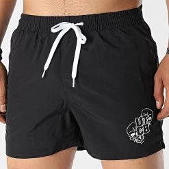 Coupon ⭐ Short De Bain UTCB Noir Blanc de Untouchable 🎁