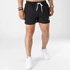 Coupon ⭐ Short De Bain UTCB Noir Blanc de Untouchable 🎁 -Skr Soldes untouchable 321015 MACTYER SHOB UTCB NOIBLC 20220523T161307 03